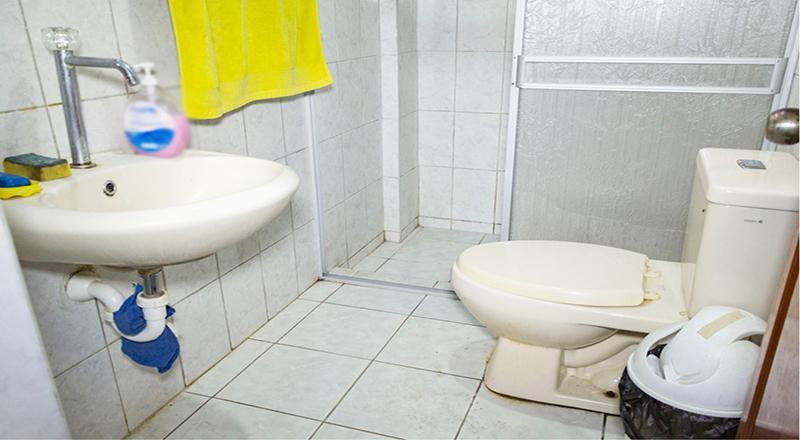VENTA DE CASA DE 3 PISOS EN LA URB. LA PRIMAVERA